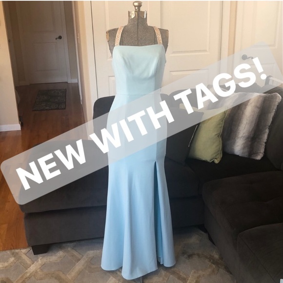 BLUE EVENING GOWN - Picture 2 of 10